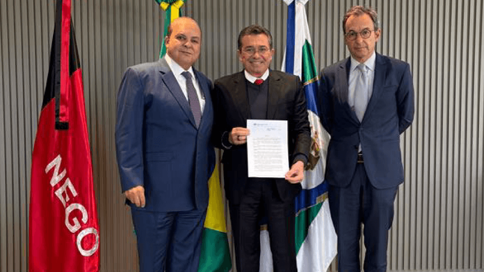 Capa da notícia: "Concessão do Aeroporto de Brasília será debatida com mediação do TCU"