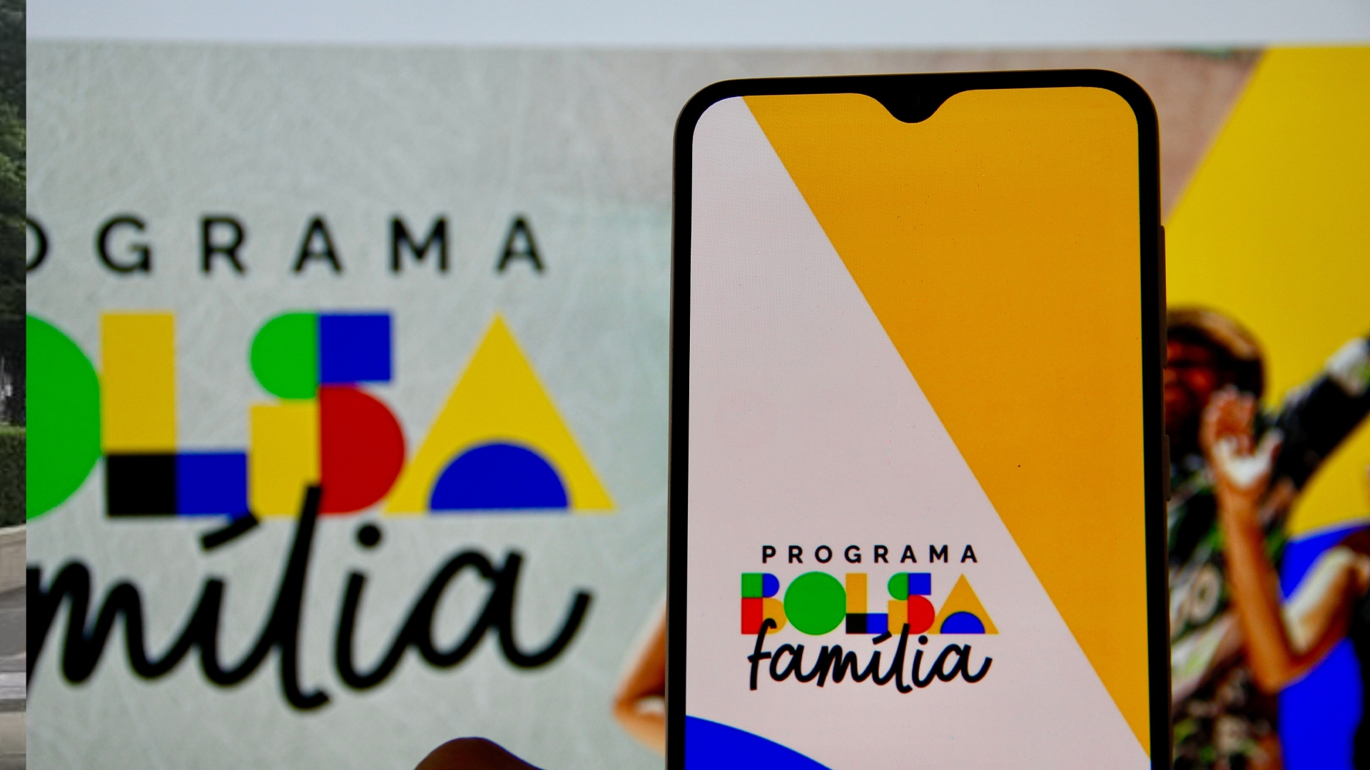 Capa da notícia: "TCU busca cooperação de gestores estaduais e municipais para auditoria no Bolsa Família"