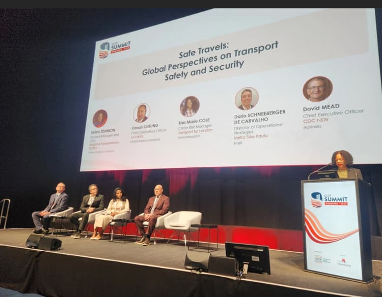 TCU Participa en la Cumbre 2025 de la Unión Internacional de Transportes Públicos