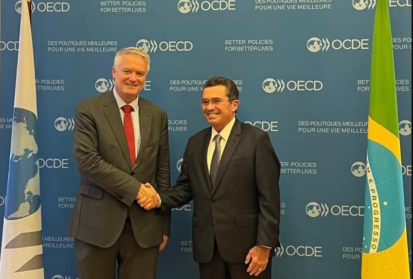 MVR OCDE.jpg