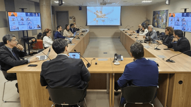 Comissão mediada pelo TCU busca solução consensual para telefonia fixa no Paraná
