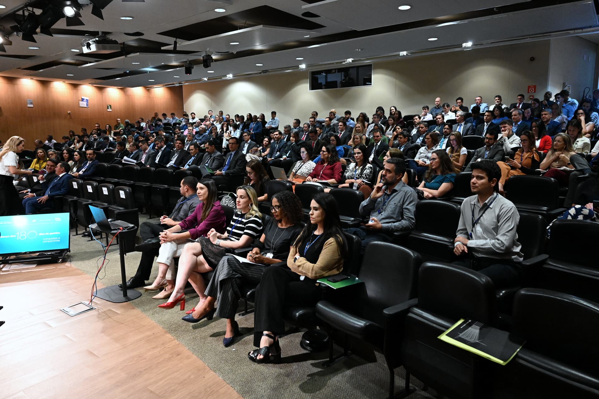 auditorio pessoas