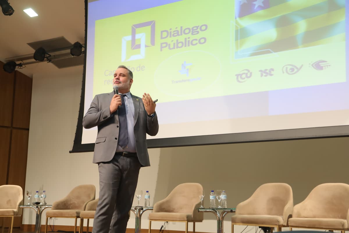 secretario adjunto