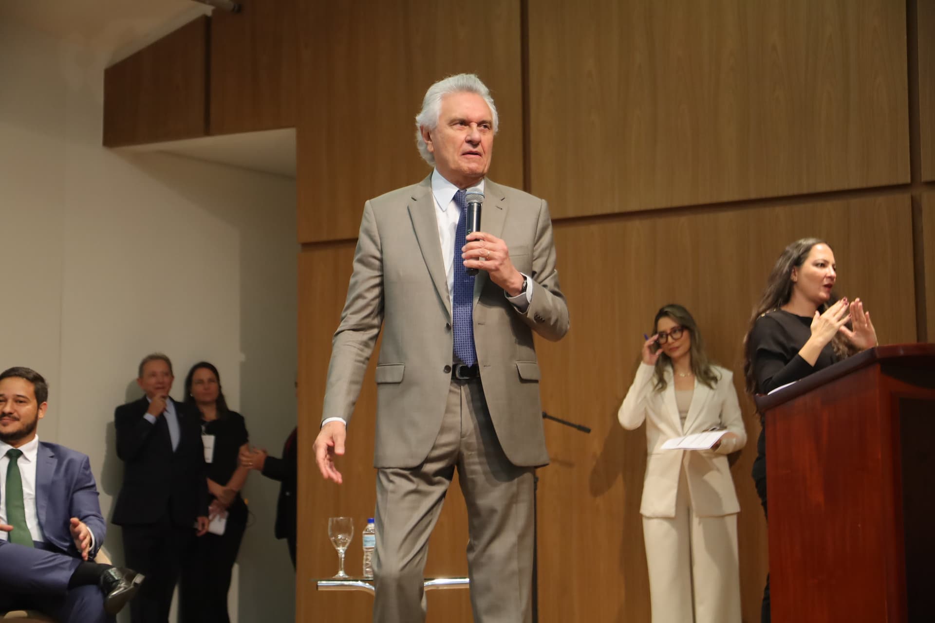 governador do goiás ronaldo caiado