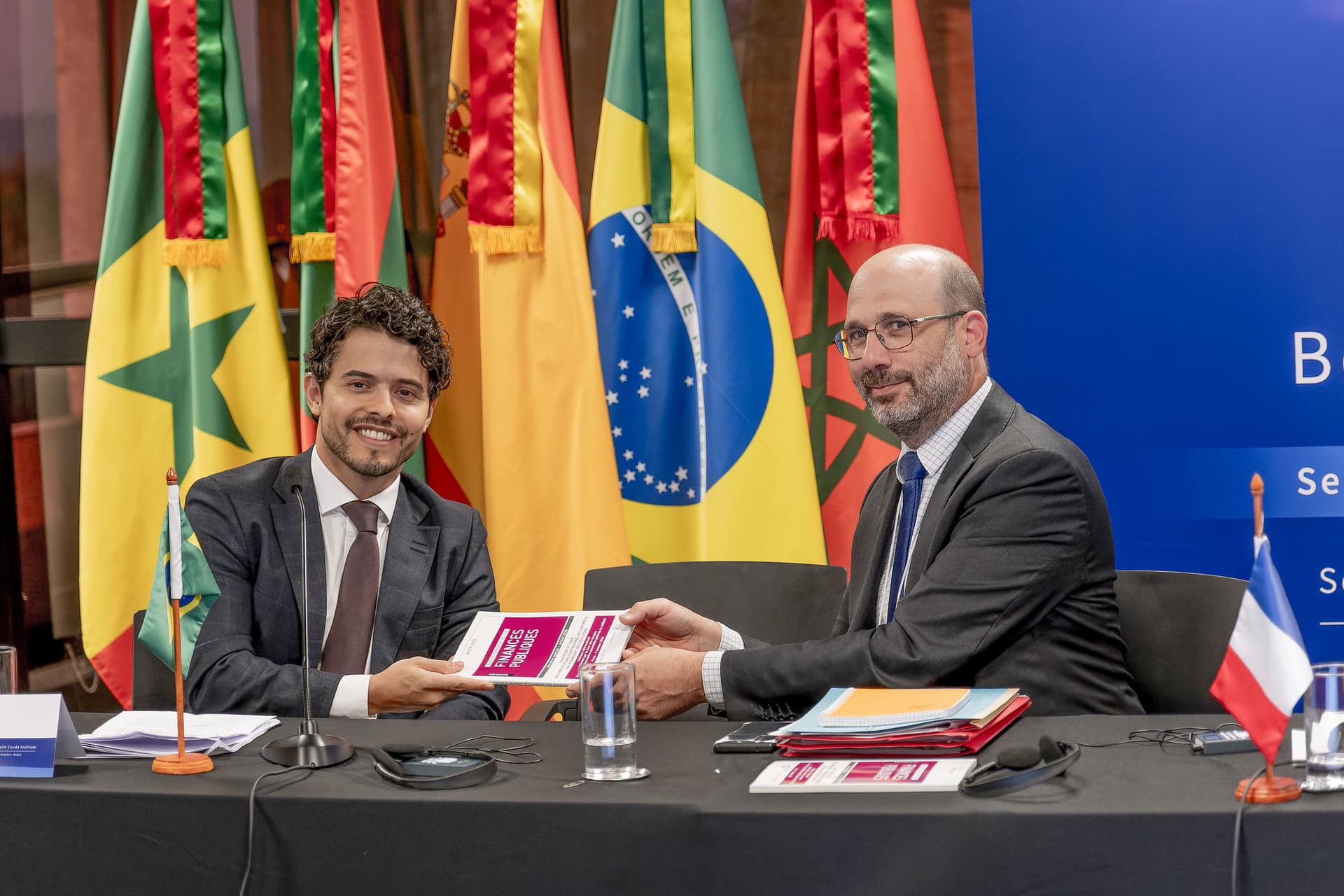 O procurador do MPTCU e o conselheiro-mestre da Corte de Contas da França