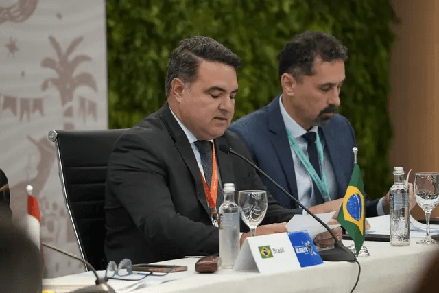 Minister Jorge Oliveira