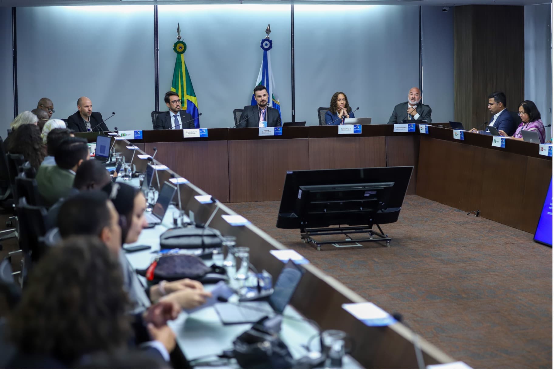 foto ampla da reunião