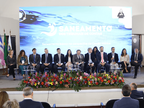 Capa da notícia: "Congresso de Saneamento debate papel dos tribunais de contas na universalização dos serviços de saneamento básico"