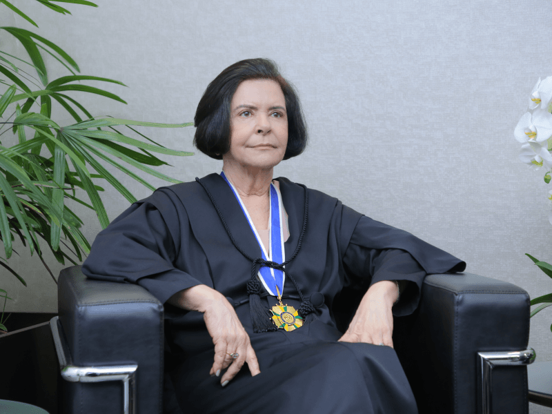 foto-240x180_destaque_ana.png