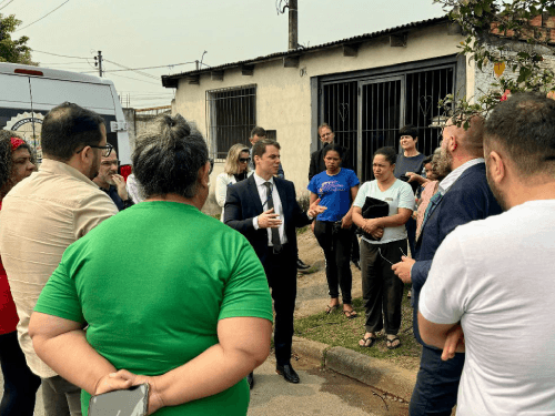 Capa da notícia: "TCU acompanha concessão de auxílio financeiro às pessoas atingidas pelas enchentes no Rio Grande do Sul"