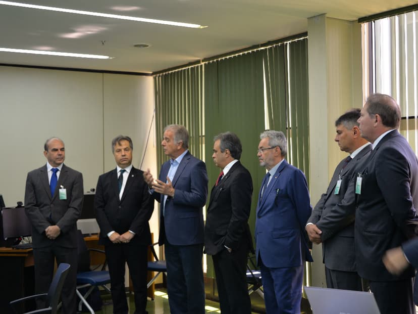 foto 240x180reuniao_VV.jpg