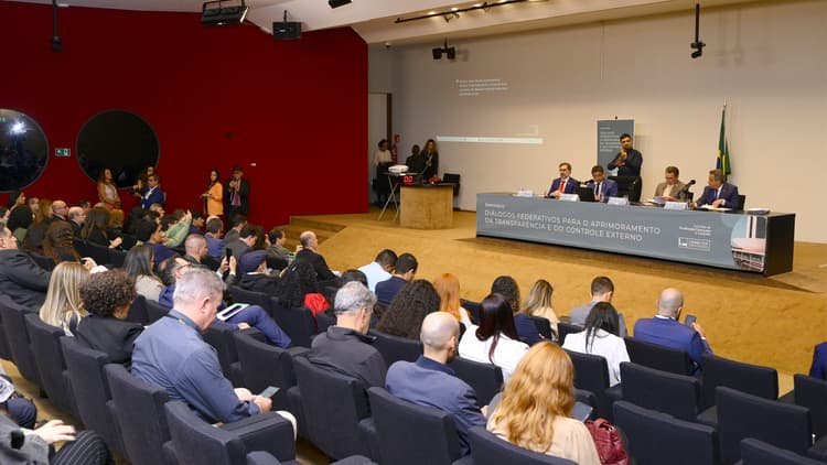 Seminário na Câmara dos Deputados debate transparência e controle externo