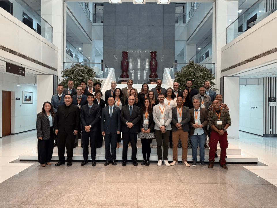 Digital and Sustainable Leadership Academy Program at the renowned Tsinghua University