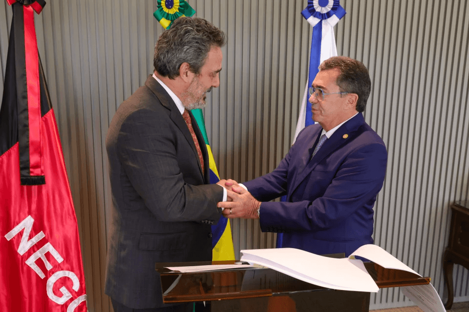 El TCU y UNICEF firman un acuerdo de colaboración