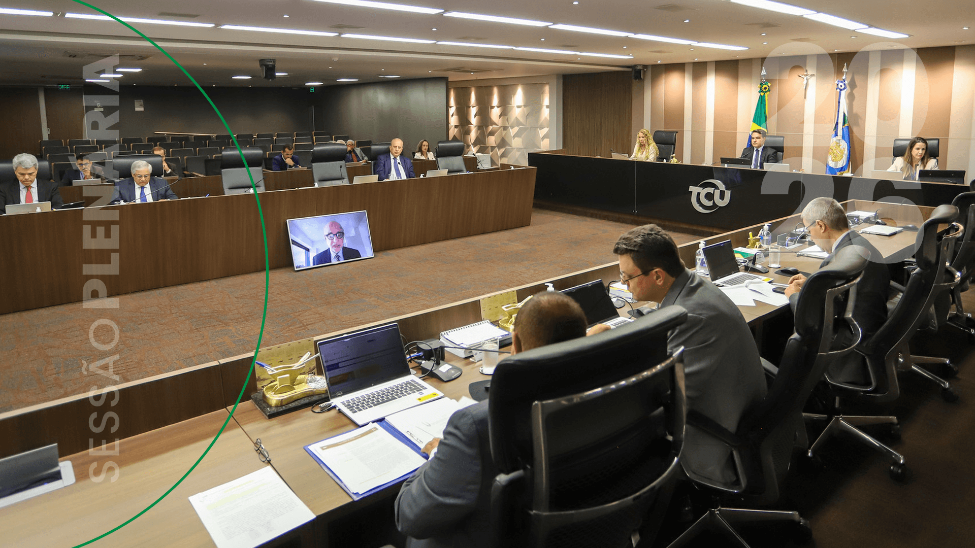 Foto ampla do plenário